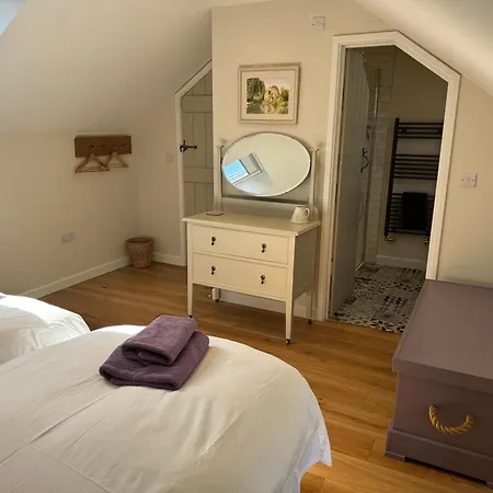 Bank Barn King Bedroom Self Catering 2 Guests Pickering